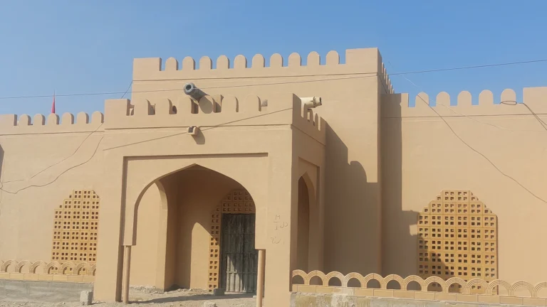 حق دو تحریک کی جدوجہد رنگ لے آئی، میونسپل کمیٹی کا کھنڈرات دفتر جدید مگر تاریخی طرزِ تعمیر میں تبدیل ہونے جا رہا ہے